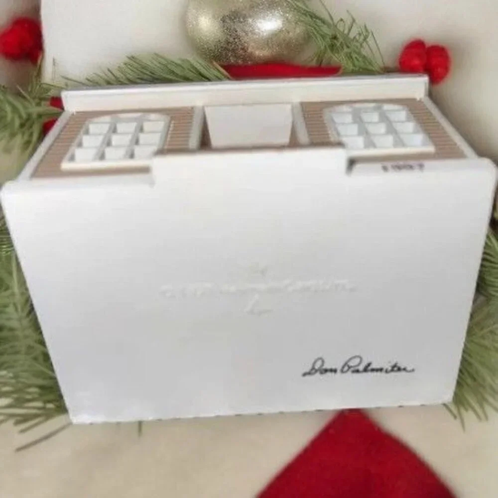 Vintage Hallmark Ornament Cafe Nostalgic Houses Shops Collectors Series 1997
